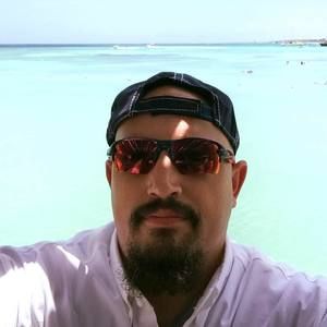 Meet your Posher, Chris